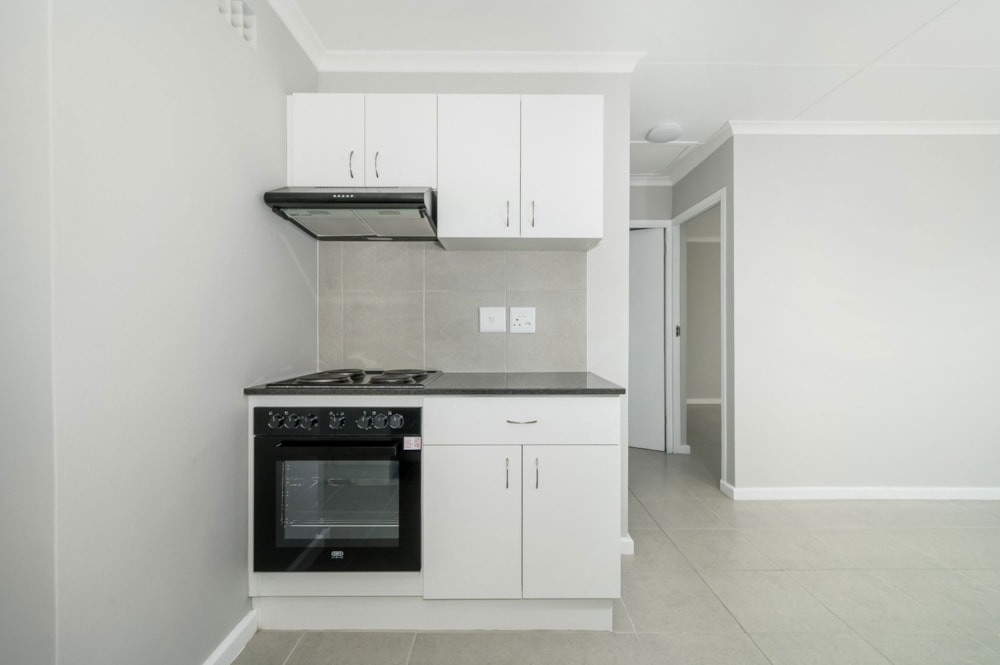 Apartment for sale in Fairview, Port Elizabeth, Gqeberha - 1PLZ1718612 Apartment for sale in Fairview, Port Elizabeth, Gqeberha - 1PLZ1718612