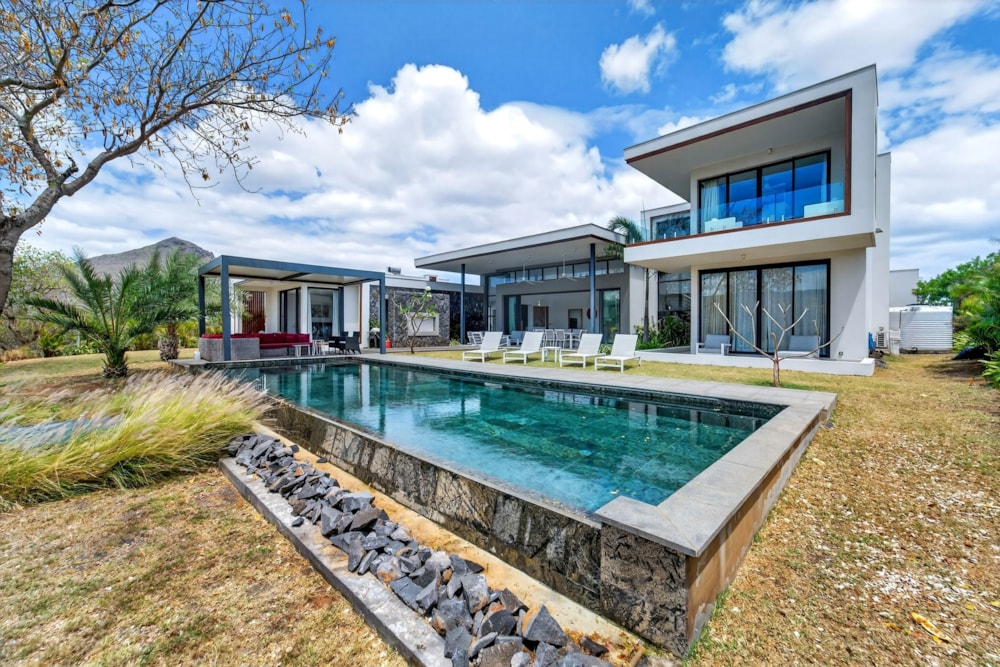 Double-storey house for sale in Tamarin, Mauritius - MUR1718646