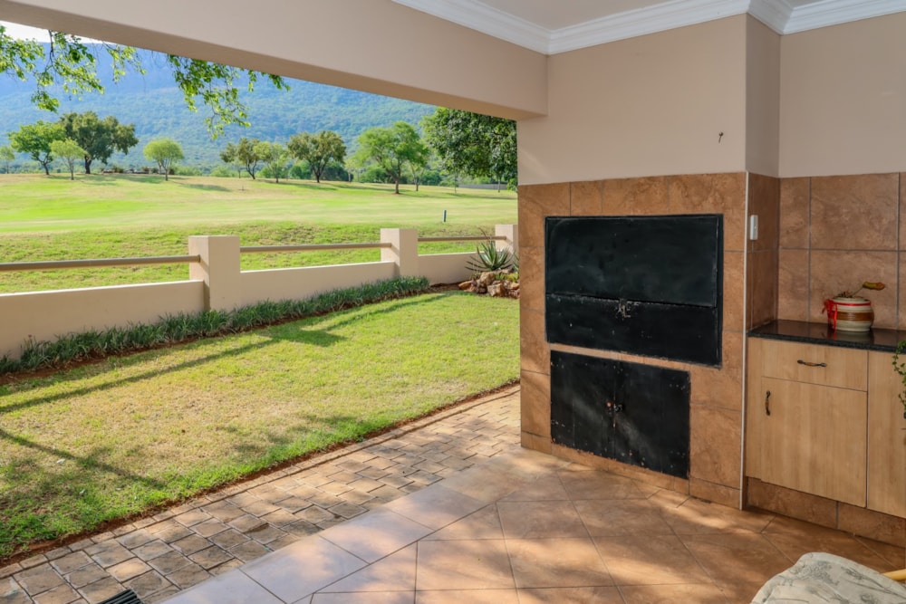 Golf estate house for sale in Magalies Golf Estate - 1HR1718698