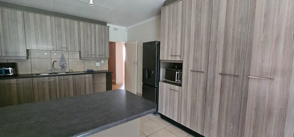 Townhouse for sale in Sonlandpark - 1VT1718696 Townhouse for sale in Sonlandpark - 1VT1718696