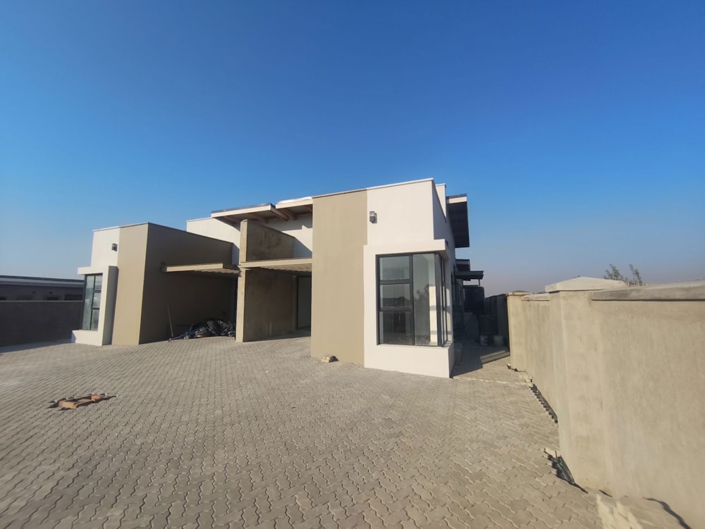 Cluster to rent in Arlington, Zimbabwe - 3ZB1718745