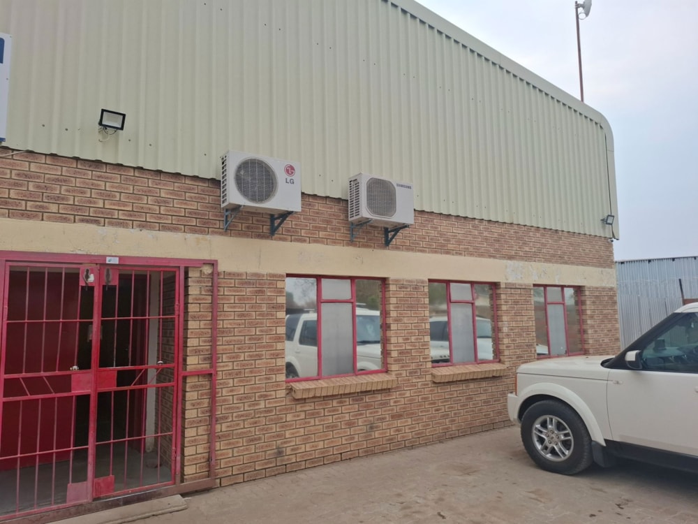 Commercial industrial property to rent in Mogoditshane, Botswana - 3BO1722047