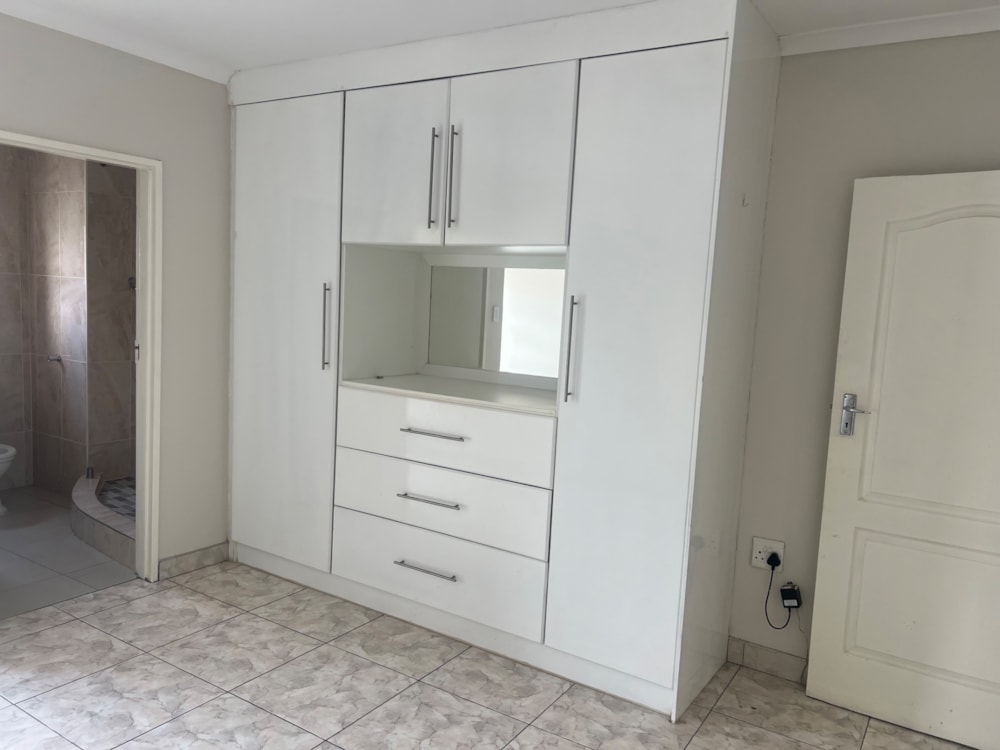 Townhouse to rent in Extension 10, Botswana - 3BO1718904