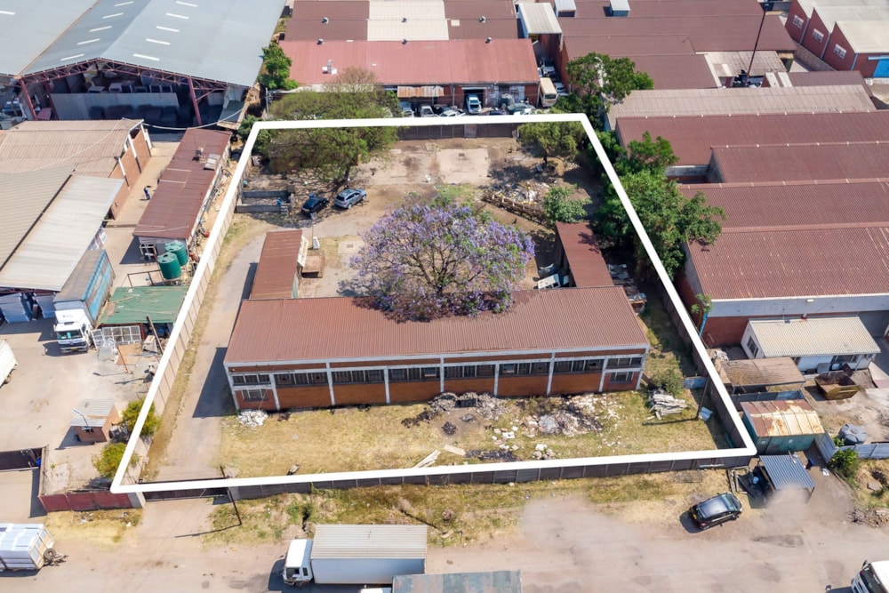 Commercial industrial property for sale in Ardbennie, Zimbabwe - 3ZB1718942