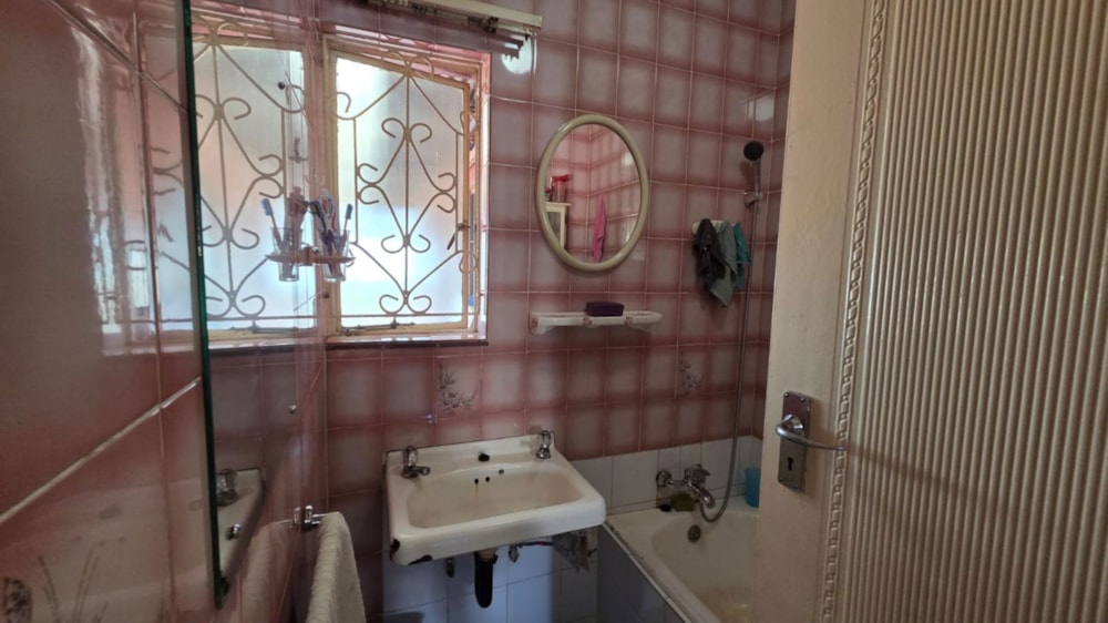 House for sale in Shalimar Ridge - 1SP1718979