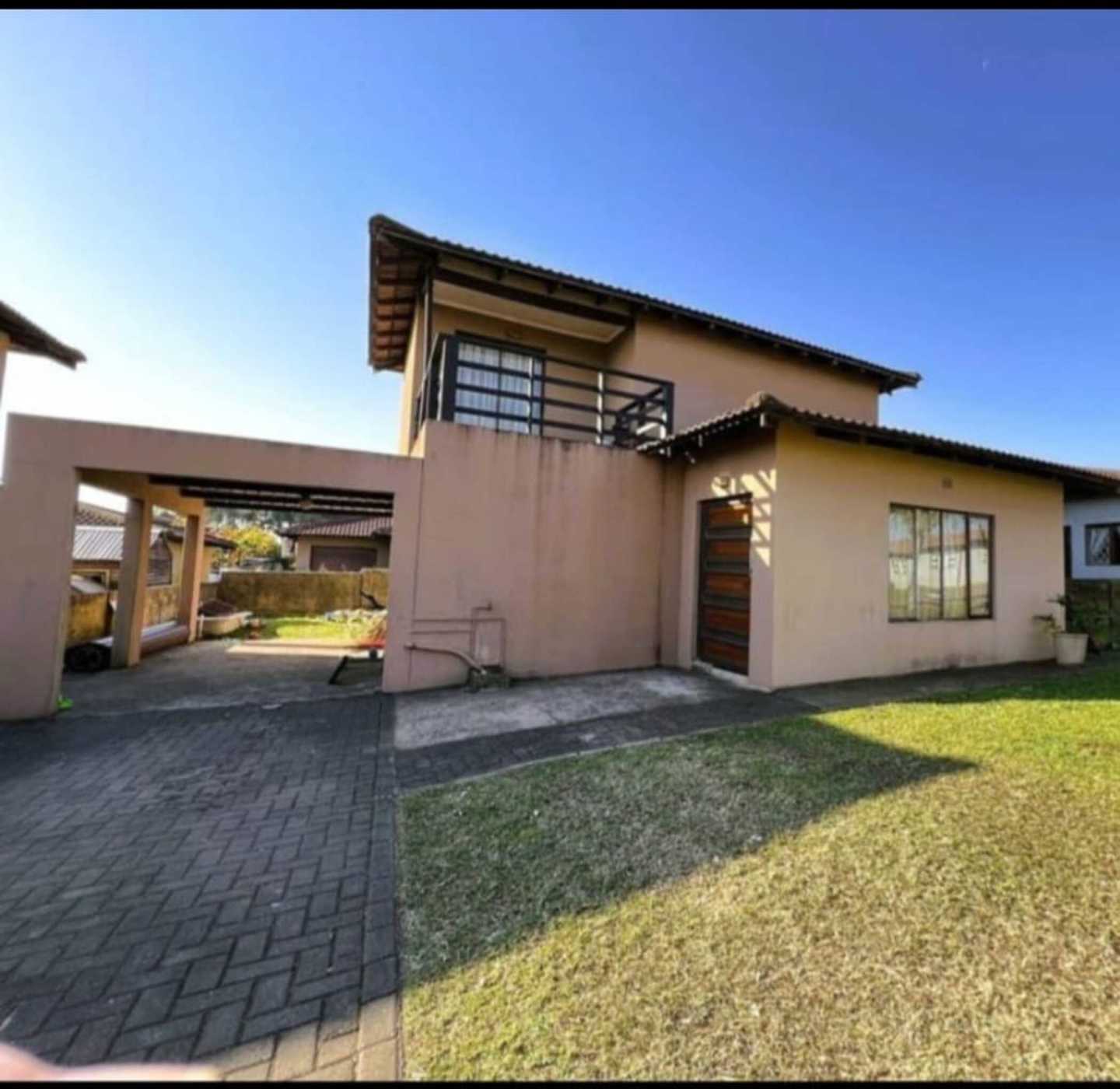 Townhouse to rent in Empangeni - 1RY1719049