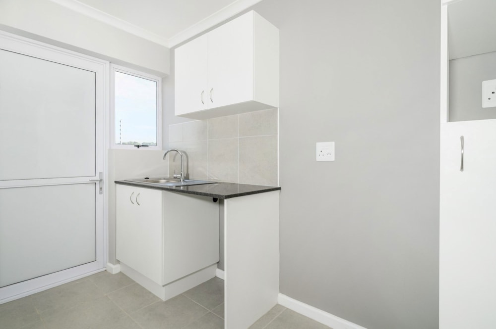 Apartment for sale in Fairview, Port Elizabeth, Gqeberha - 1PLZ1719068 Apartment for sale in Fairview, Port Elizabeth, Gqeberha - 1PLZ1719068