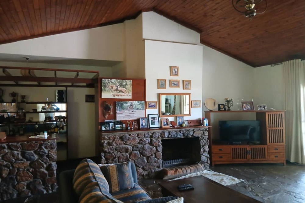 Smallholding for sale in Marondera, Zimbabwe - 3ZB1721868