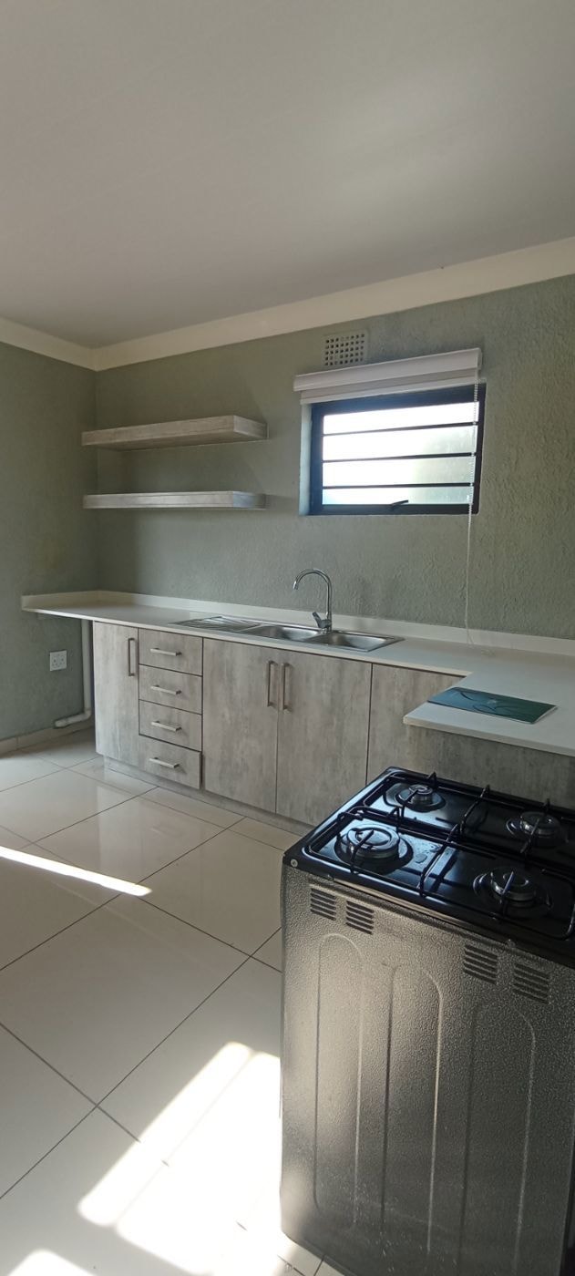 Cottage to rent in Sunward Park - ENL1719136 Cottage to rent in Sunward Park - ENL1719136