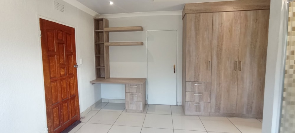 Cottage to rent in Sunward Park - ENL1719136 Cottage to rent in Sunward Park - ENL1719136