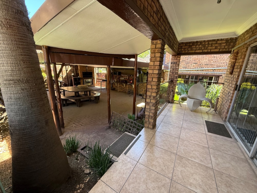 Double-storey house for sale in Die Heuwel - 1WD1719211