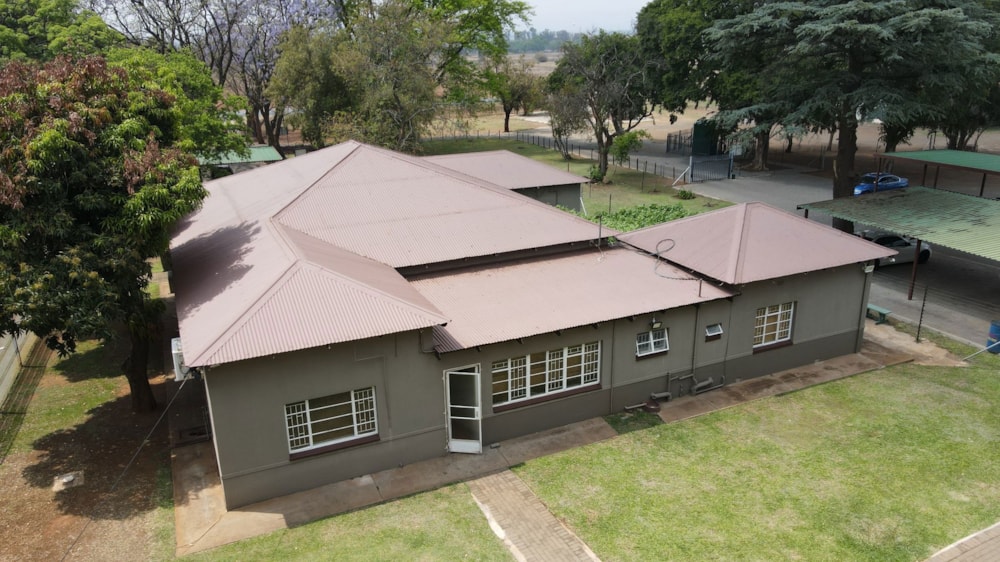 Commercial office for sale in Waterkloof, Rustenburg - 1RU1720401 Commercial office for sale in Waterkloof, Rustenburg - 1RU1720401