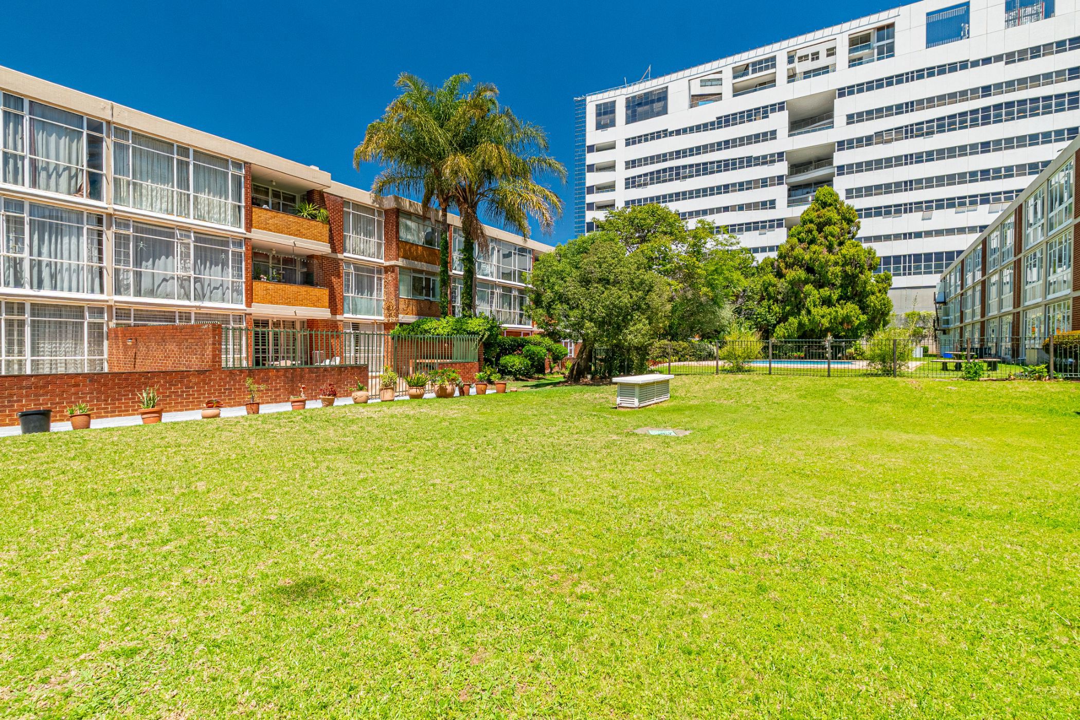 Garden apartment for sale in Sandown, Sandton - HP1719294