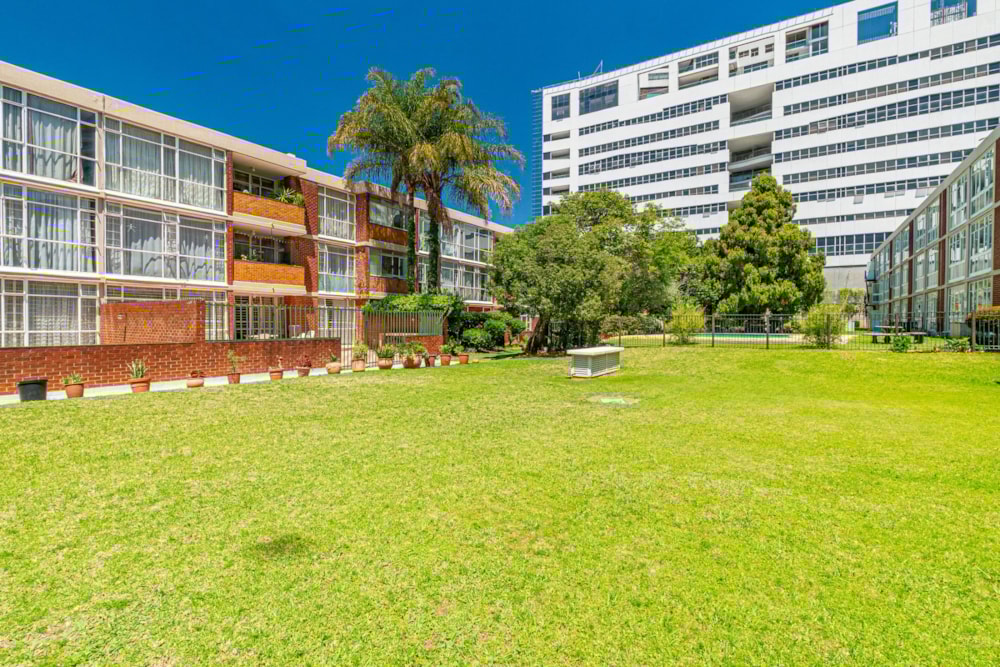 Garden apartment for sale in Sandown, Sandton - HP1719294 Garden apartment for sale in Sandown, Sandton - HP1719294