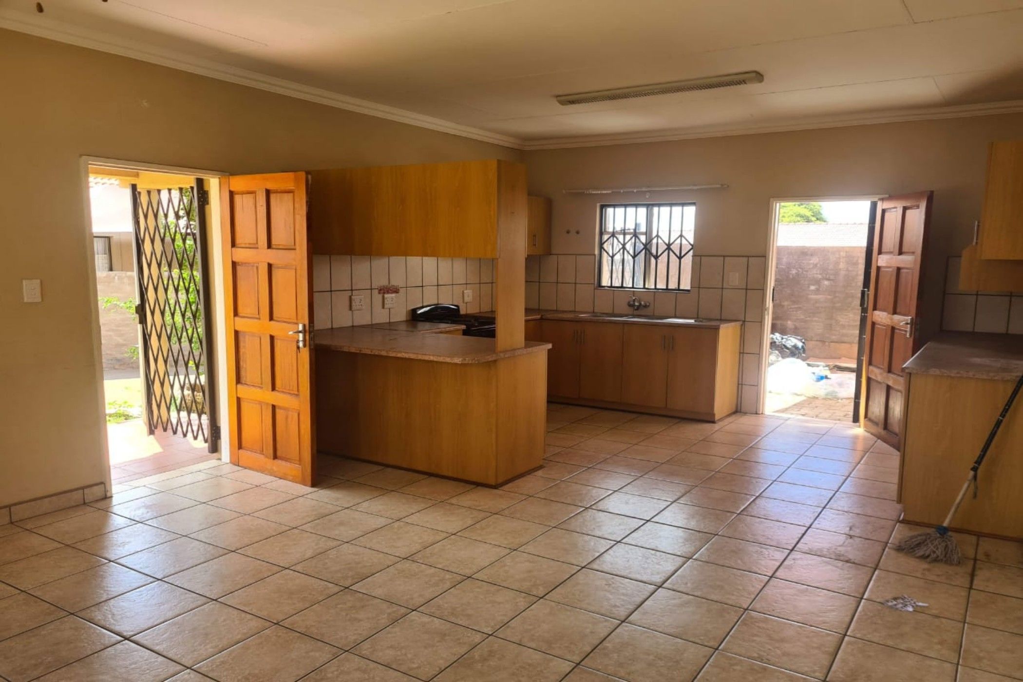 Apartment to rent in Kuruman - 1RN1719334