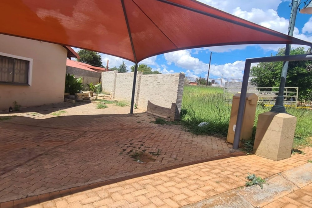 Apartment to rent in Kuruman - 1RN1719334