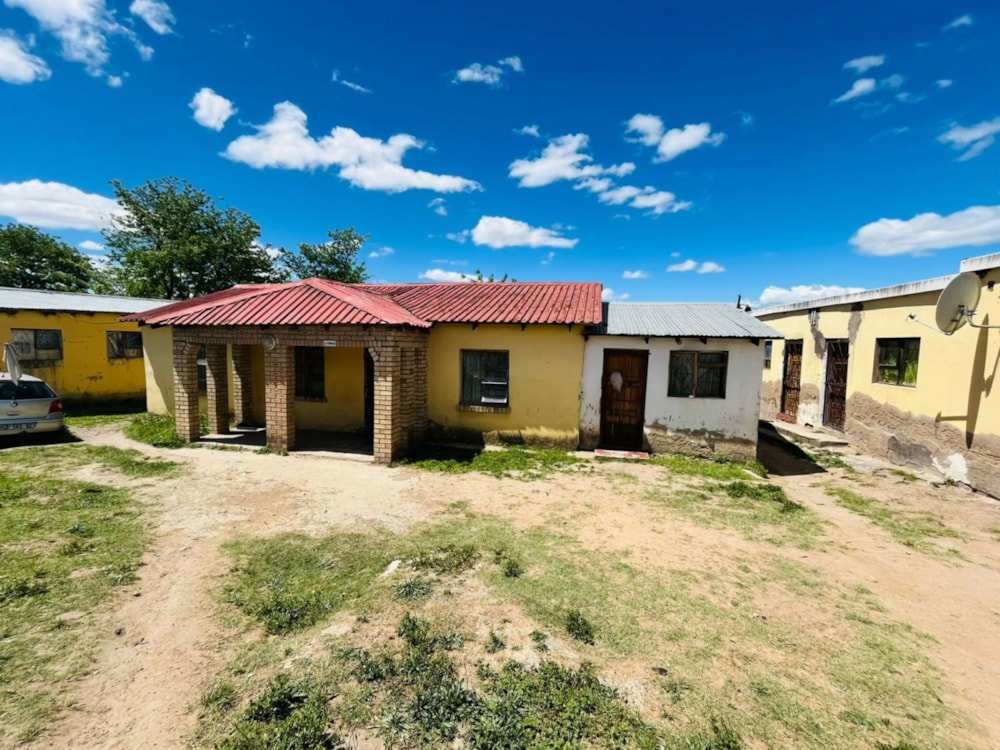 House for sale in Mthatha - 1MH1719344