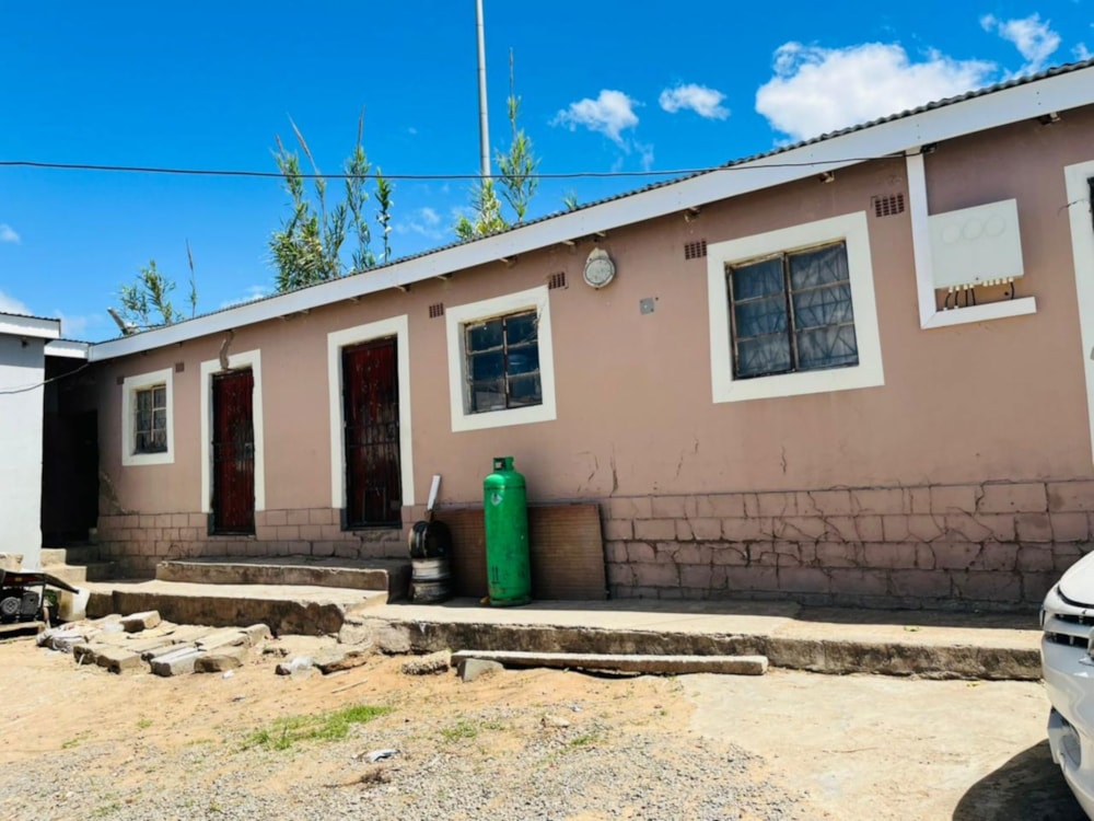 House for sale in Mthatha - 1MH1719350