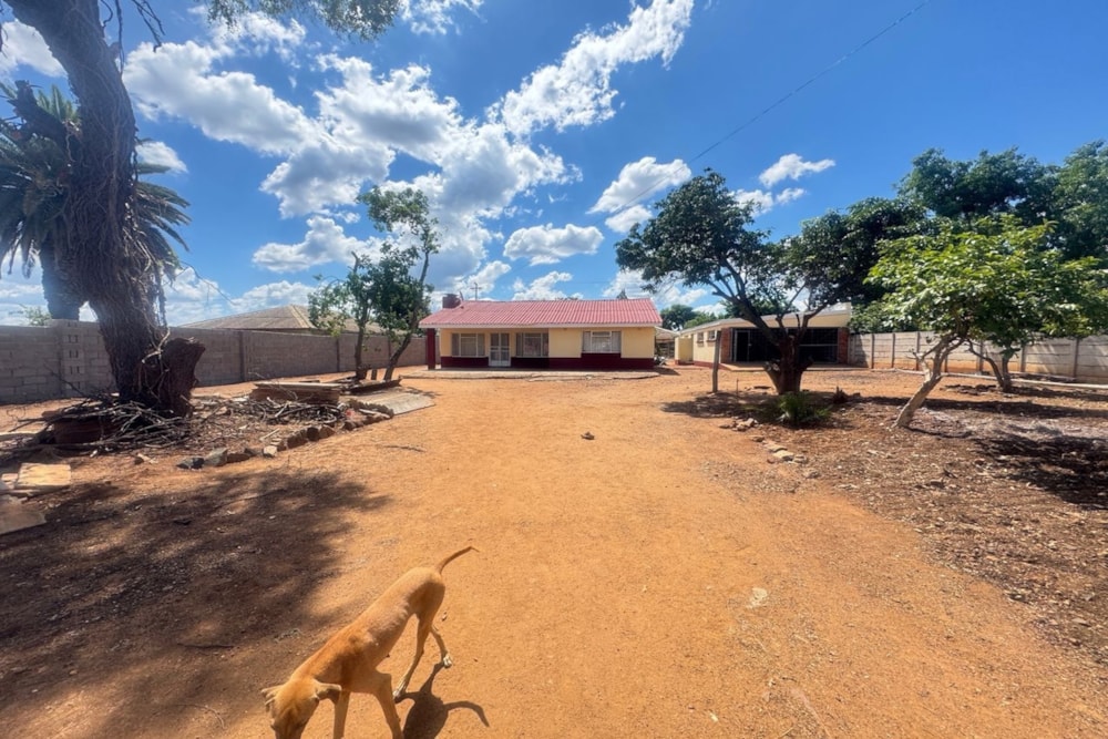 House for sale in Queens Park West, Zimbabwe - 3ZB1719351