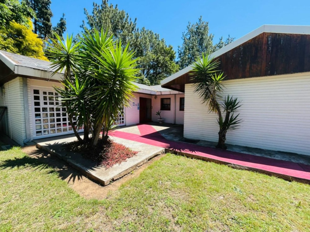 Bed & breakfast for sale in Mthatha - 1MH1719535