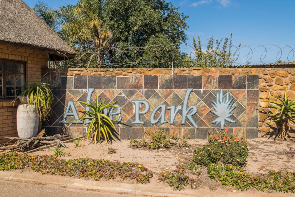 Vacant land for sale in Albertinia - 1SR1719481