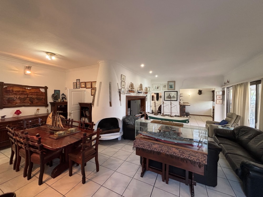 Multi-storey house for sale in Eros, Namibia - 3NM1719503