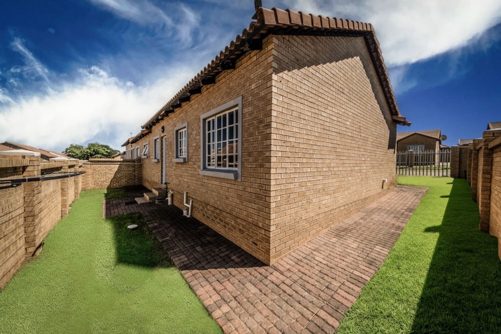 Townhouse for sale in Tasbet Park Ext 3 - 1WD1719506 Townhouse for sale in Tasbet Park Ext 3 - 1WD1719506