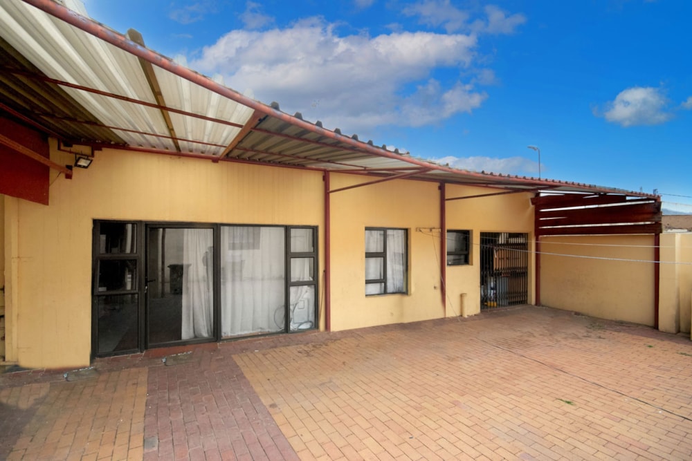 House for sale in Roodepoort North - RAN1719729 House for sale in Roodepoort North - RAN1719729