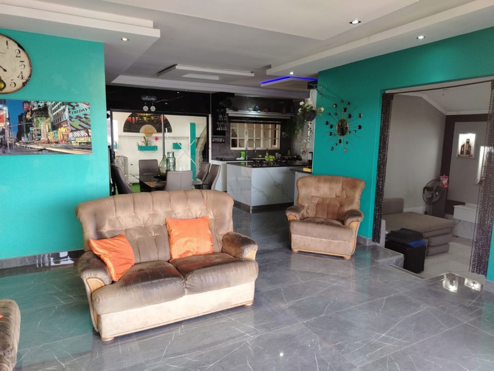 House for sale in Phoenix, KwaZulu-Natal - 1DA1719527 House for sale in Phoenix, KwaZulu-Natal - 1DA1719527