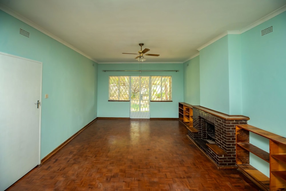 House for sale in Sunridge, Zimbabwe - 3ZB1719552 House for sale in Sunridge, Zimbabwe - 3ZB1719552