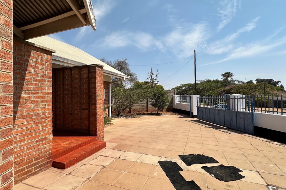 House for sale in Famona, Zimbabwe - 3ZB1719604