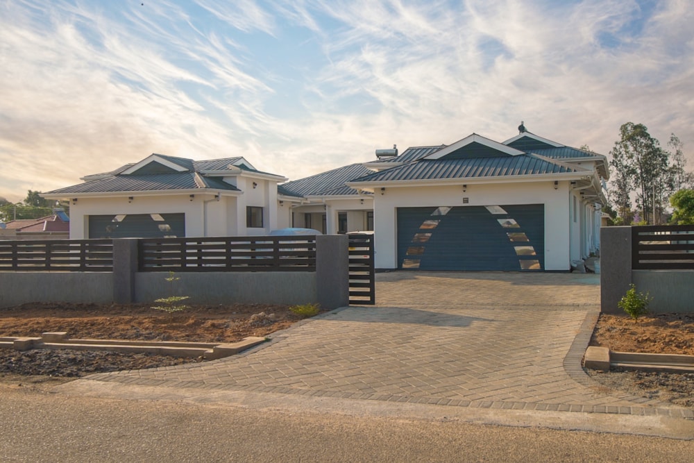 House for sale in Arlington, Zimbabwe - 3ZB1719985