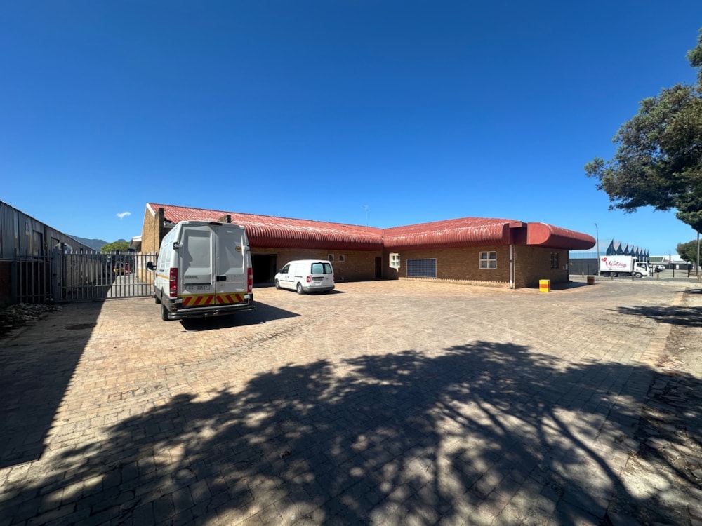 Commercial Building for sale in George Industria - GEO1719837 Commercial Building for sale in George Industria - GEO1719837