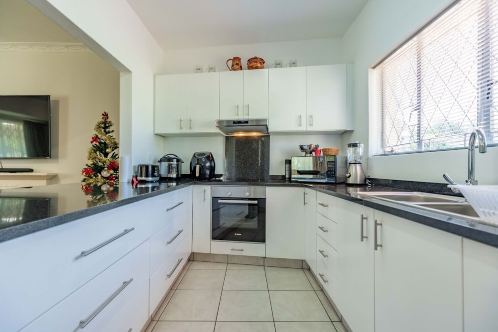 Townhouse for sale in Kloof - 1KF1719699