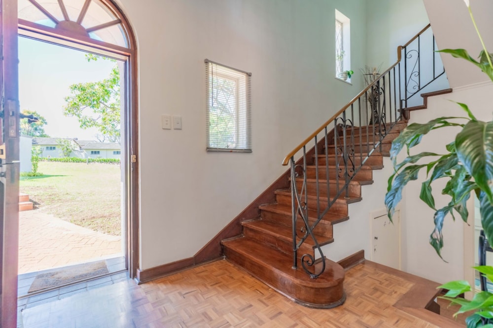 Double-storey apartment for sale in Kloof - 1KF1719699 Double-storey apartment for sale in Kloof - 1KF1719699