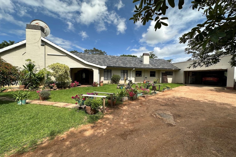 House for sale in Burnside, Bulawayo, Zimbabwe - 3ZB1719727 House for sale in Burnside, Bulawayo, Zimbabwe - 3ZB1719727