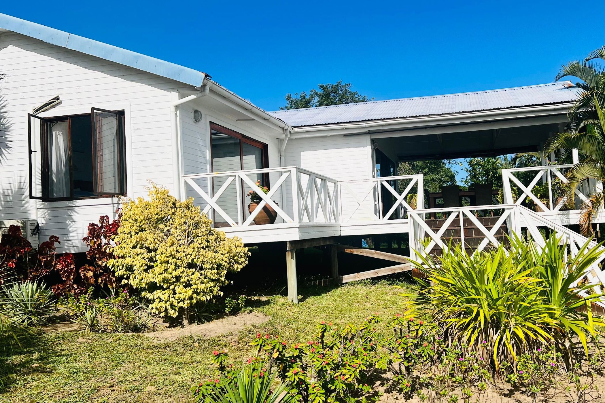 Bungalow for sale in Bilene, Mozambique - 3MQ1719757