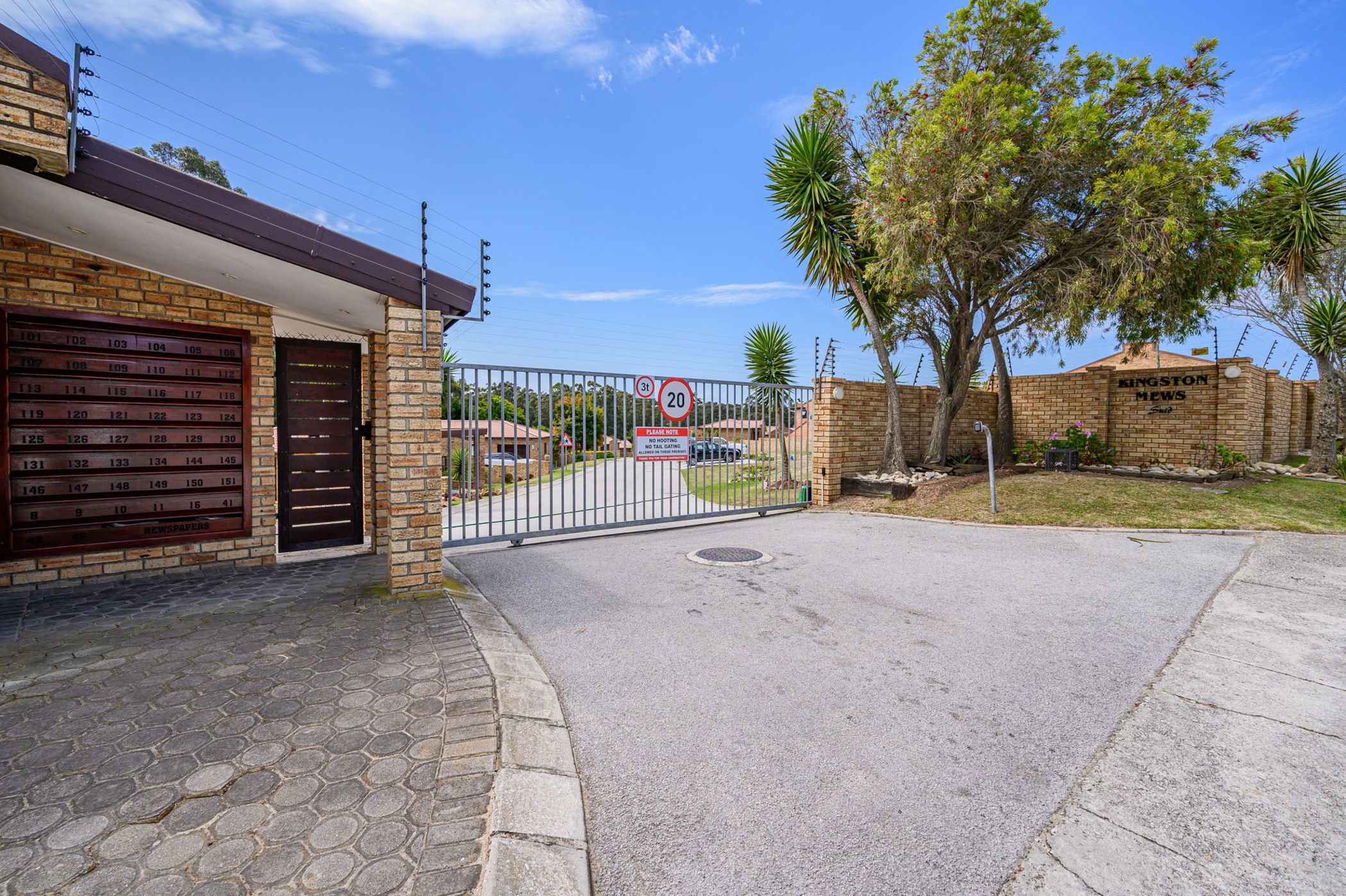 Townhouse for sale in Glenroy Park - 1PLZ1719810