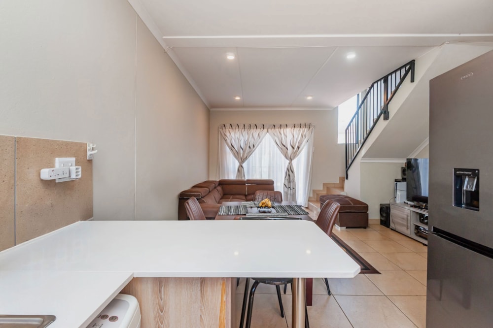 Double-storey house to rent in Albertsdal - 1GV1719874 Double-storey house to rent in Albertsdal - 1GV1719874