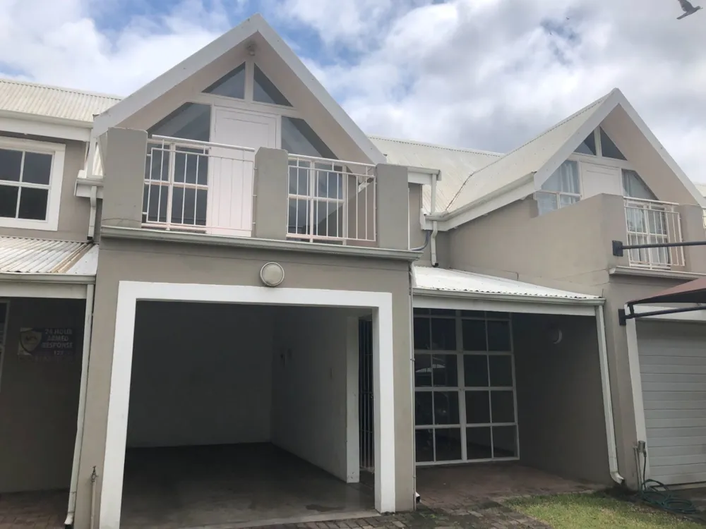 Double-storey apartment sold in West Acres - 1NS1719972 Double-storey apartment sold in West Acres - 1NS1719972