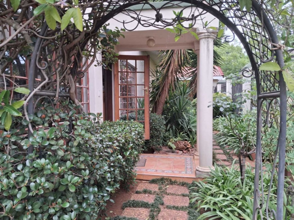 House for sale in Brooklyn, Pretoria East - PT1719921 House for sale in Brooklyn, Pretoria East - PT1719921