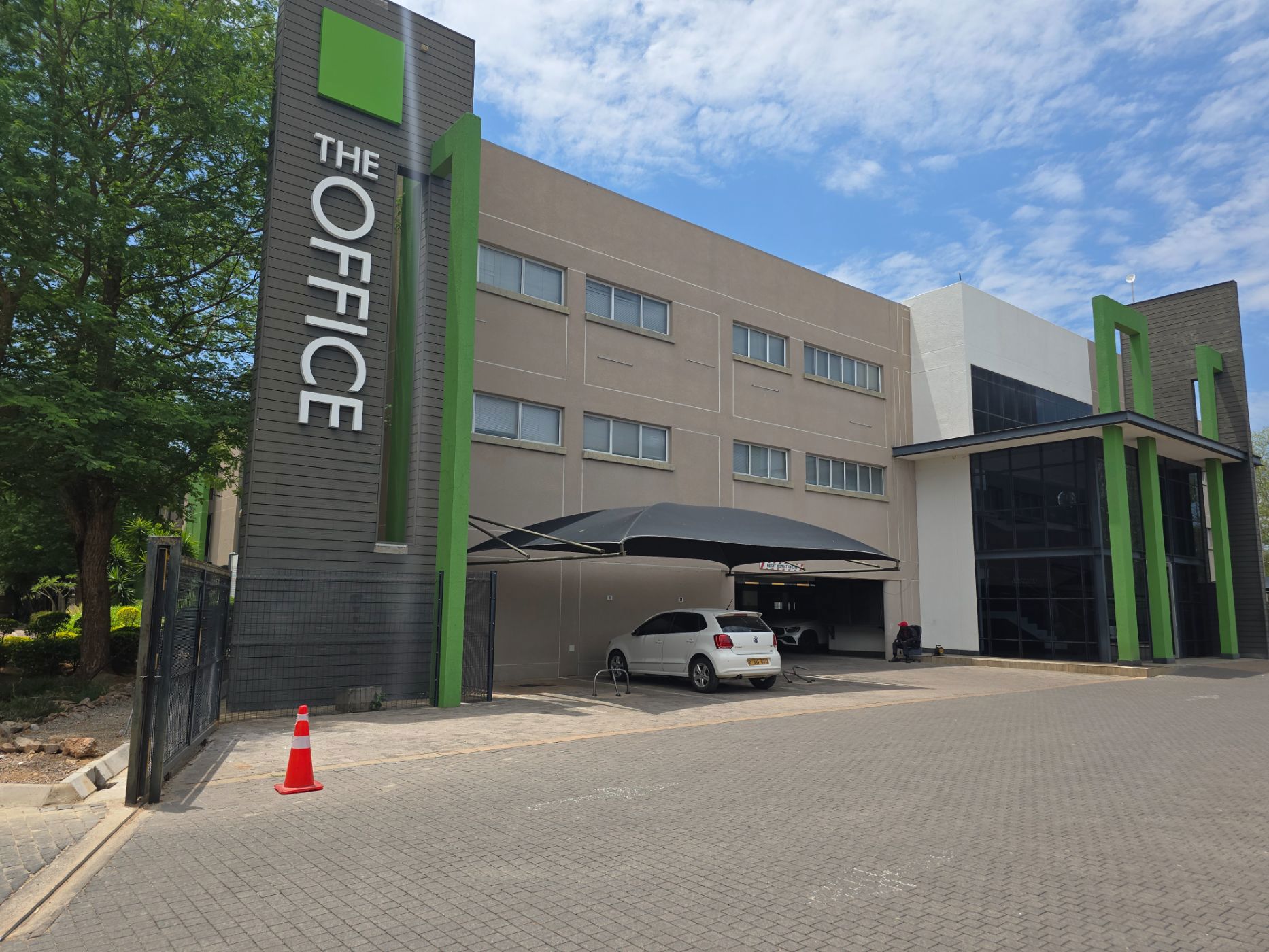 Commercial office for sale in Fairgrounds, Botswana - 3BO1719987