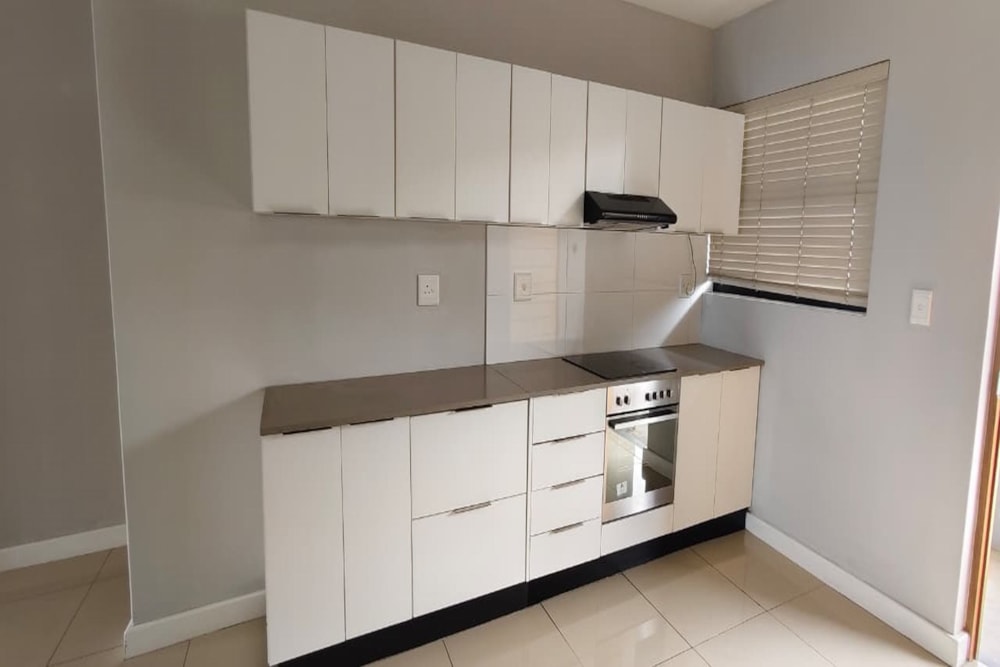 Apartment to rent in Umbogintwini - 1WB1720007