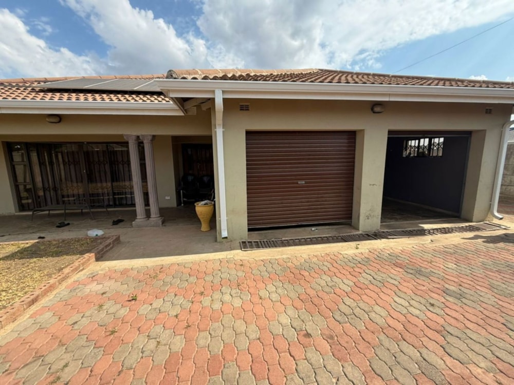House to rent in Manressa, Zimbabwe - 3ZB1720045