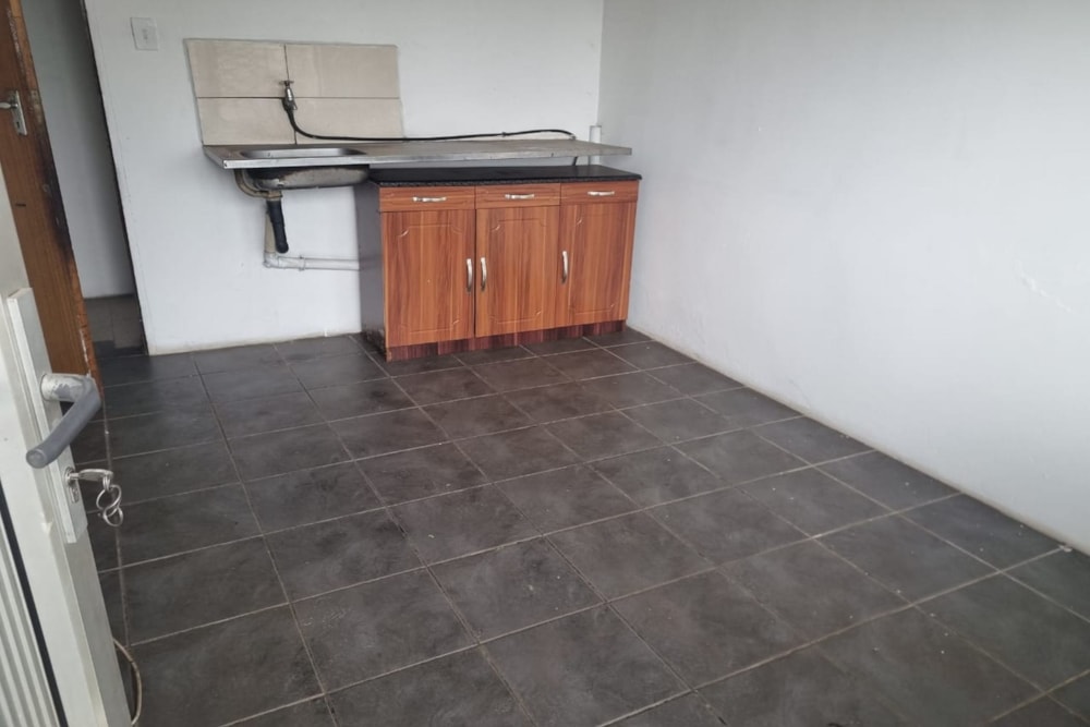 Bachelor apartment to rent in Isipingo Rail - 1WB1720067 Bachelor apartment to rent in Isipingo Rail - 1WB1720067