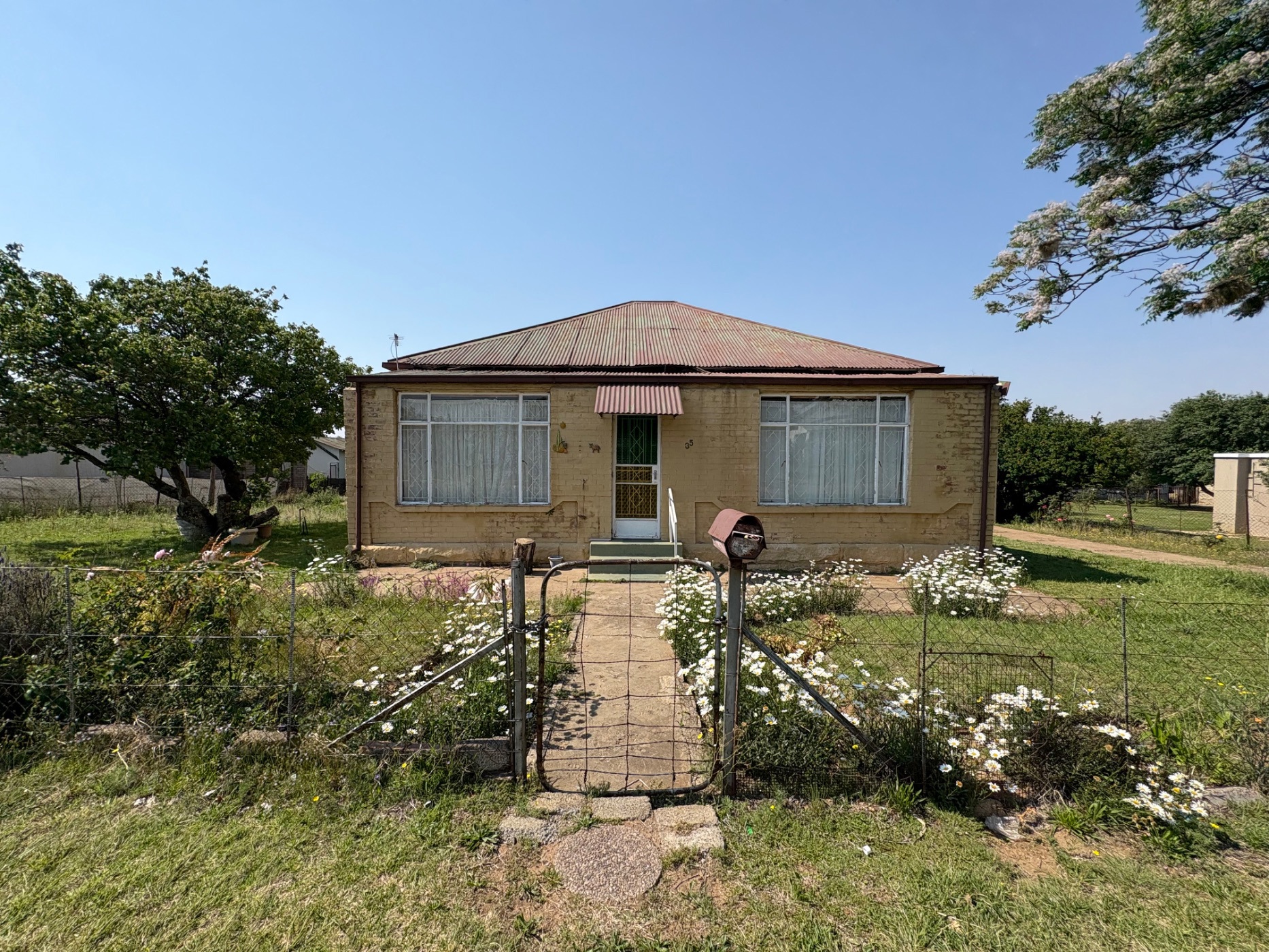 House for sale in Petrus Steyn - 1BTH1720096