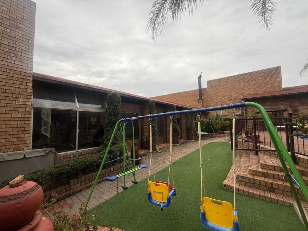 House for sale in Model Park - 1WD1720093