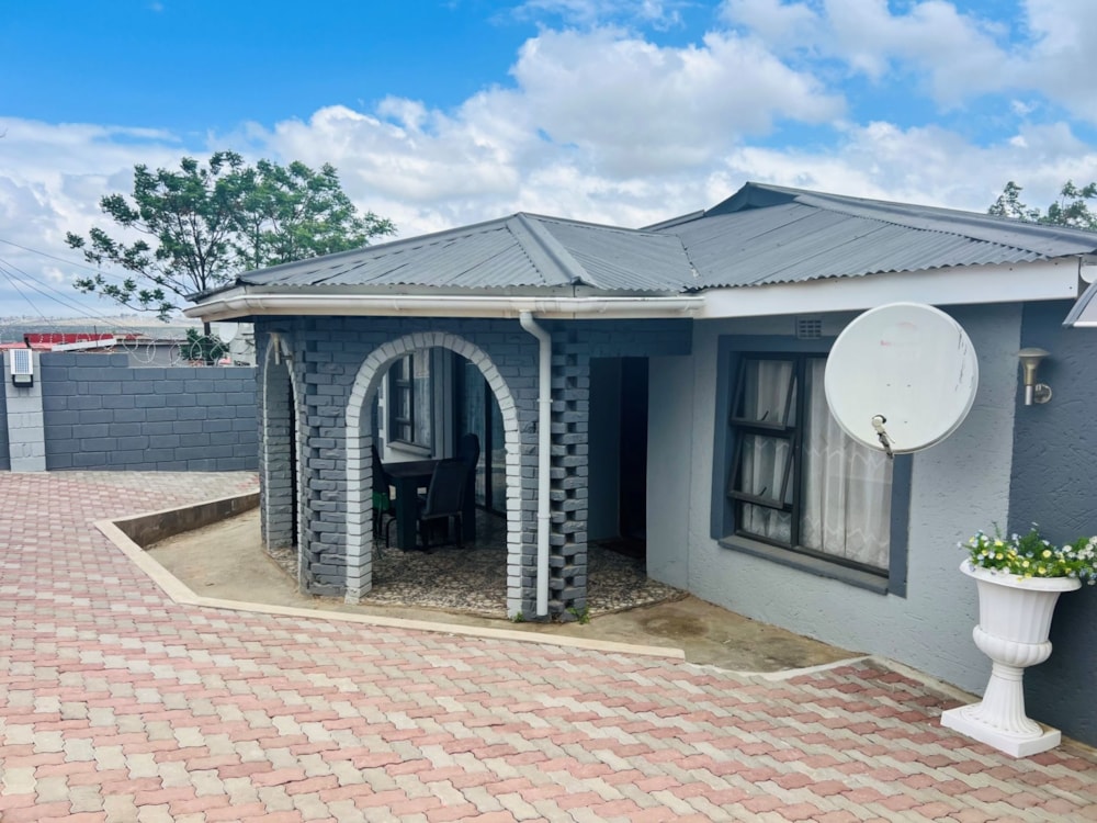 House for sale in King Williams Town (Qonce) - 1MH1720097