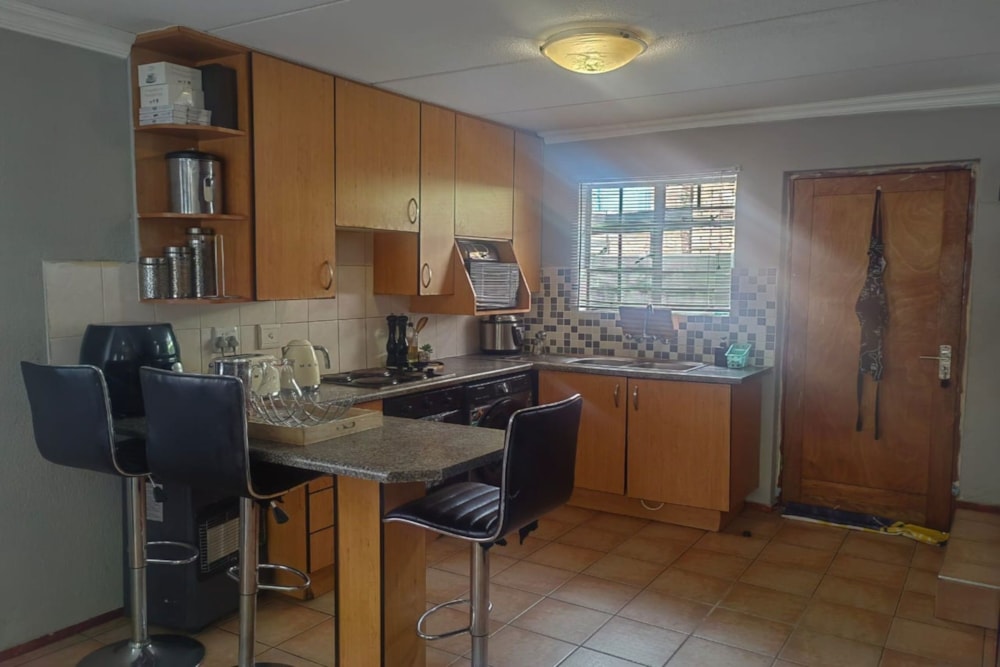 Townhouse to rent in Kempton Park - ENL1720129 Townhouse to rent in Kempton Park - ENL1720129