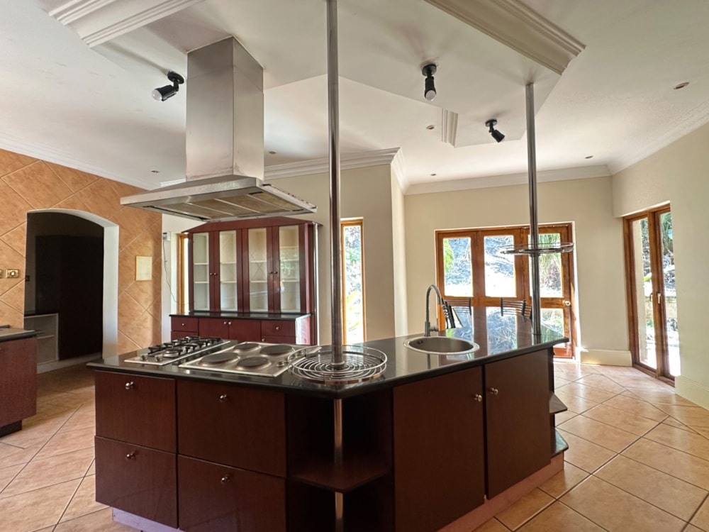 Double-storey house to rent in Borrowdale, Zimbabwe - 3ZB1720133 Double-storey house to rent in Borrowdale, Zimbabwe - 3ZB1720133